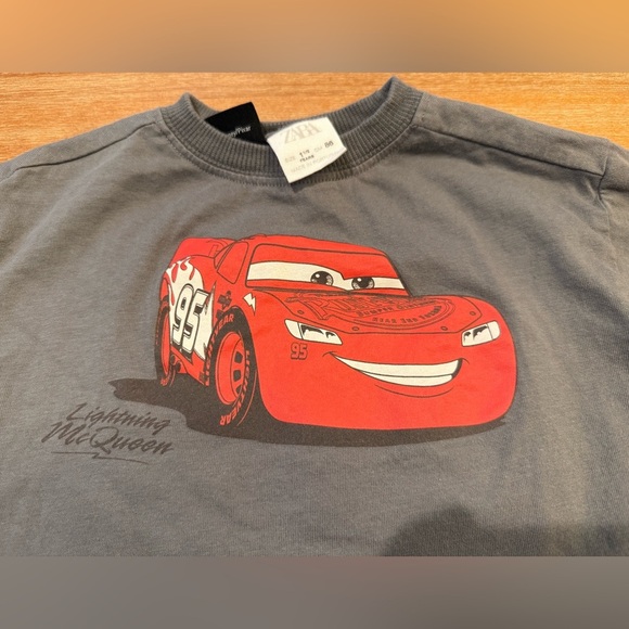 ZARA Toddler Boy Cars Lightning McQueen TShirt size 1 1/2 years 18M - Picture 2 of 8